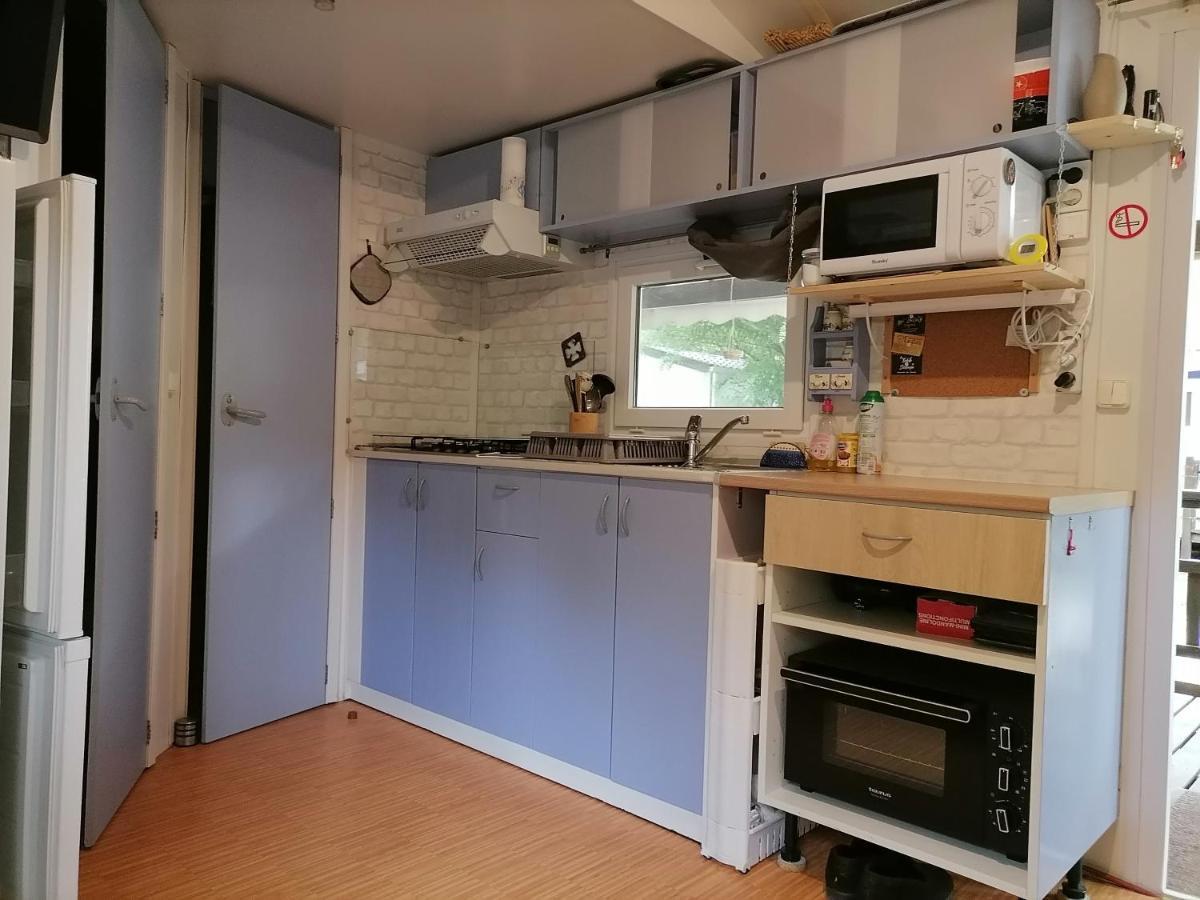 Mobil Home Dans Camping 3 Etoiles Mas De Lastourg Avec Piscine,Snack, วิลล์ฟรานเช-เดอ-คองฟลองท์ ภายนอก รูปภาพ